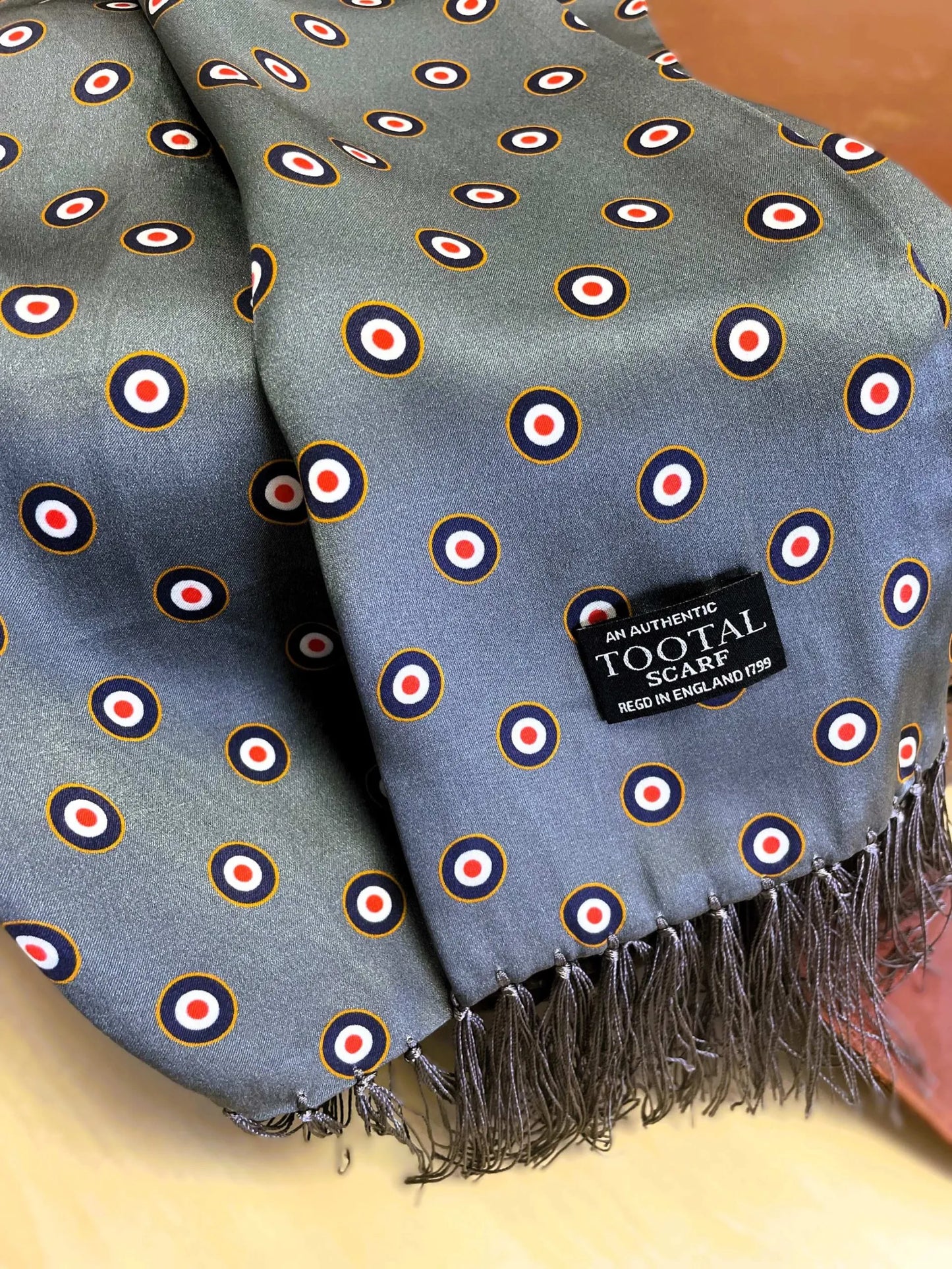 Tootal Men's TV2915 Mod Roundal Target Silk Scarf Gunmetal Grey